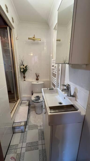 Palaz 6 - 2 Bedroom Flat Edmonton Exteriör bild