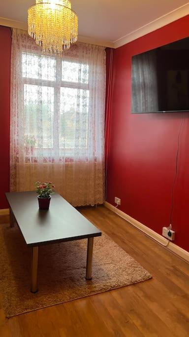 Palaz 6 - 2 Bedroom Flat Edmonton Exteriör bild